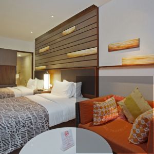 (HOLIDAY INN (Standard Room