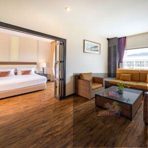 (DEEVANA (Deluxe Suite