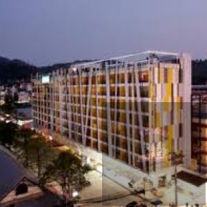 ASHLEE  HUB  (VIEW HOTEL)