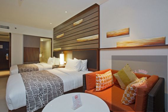 (HOLIDAY INN (Standard Room