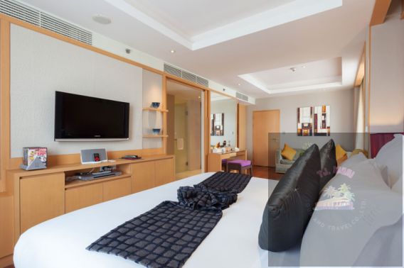 (HOLIDAY INN (1 King 1 Bedroom Suite Sea View Balcony