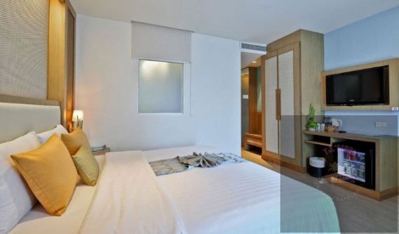 (ASHLEE   PLAZA (SUPERIOR ROOM